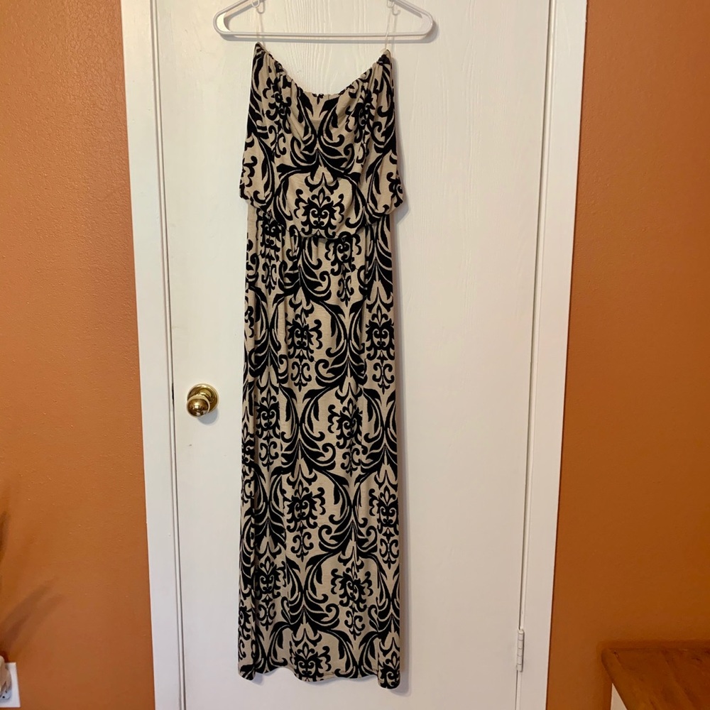 Loila Maxin Dress